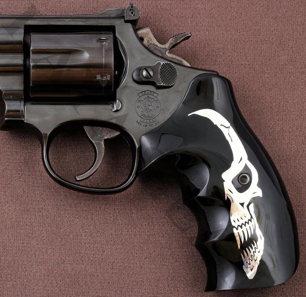 Smith Wesson 357 Siyah Tasarım Kabze