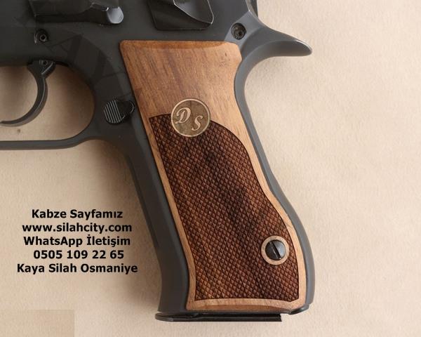 Jericho 941 İçin Ceviz Kabze