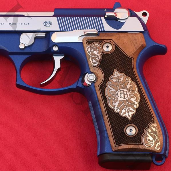 Beretta 92 FS Özel Ceviz Kabze